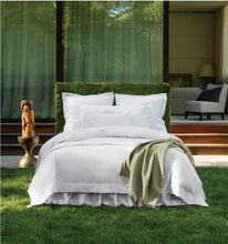 Load image into Gallery viewer, Sferra Cotton Throw Blanket